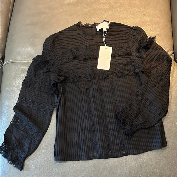 Mare Mare Tops - Chic Black Lace Blouse for Women